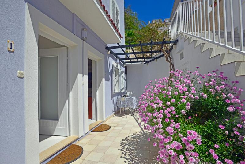 Sunset Apartments Хвар Екстериор снимка