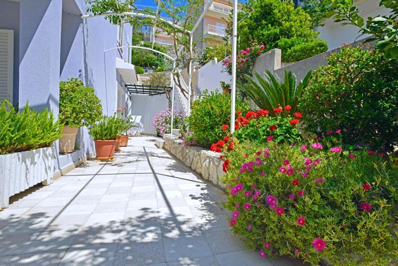 Sunset Apartments Хвар Екстериор снимка